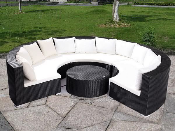 circular-outdoor-furnishing-Wendy-model-250x80-10_1544091978_61